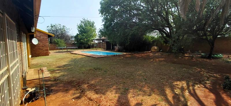 4 Bedroom Property for Sale in Universitas Ridge Free State